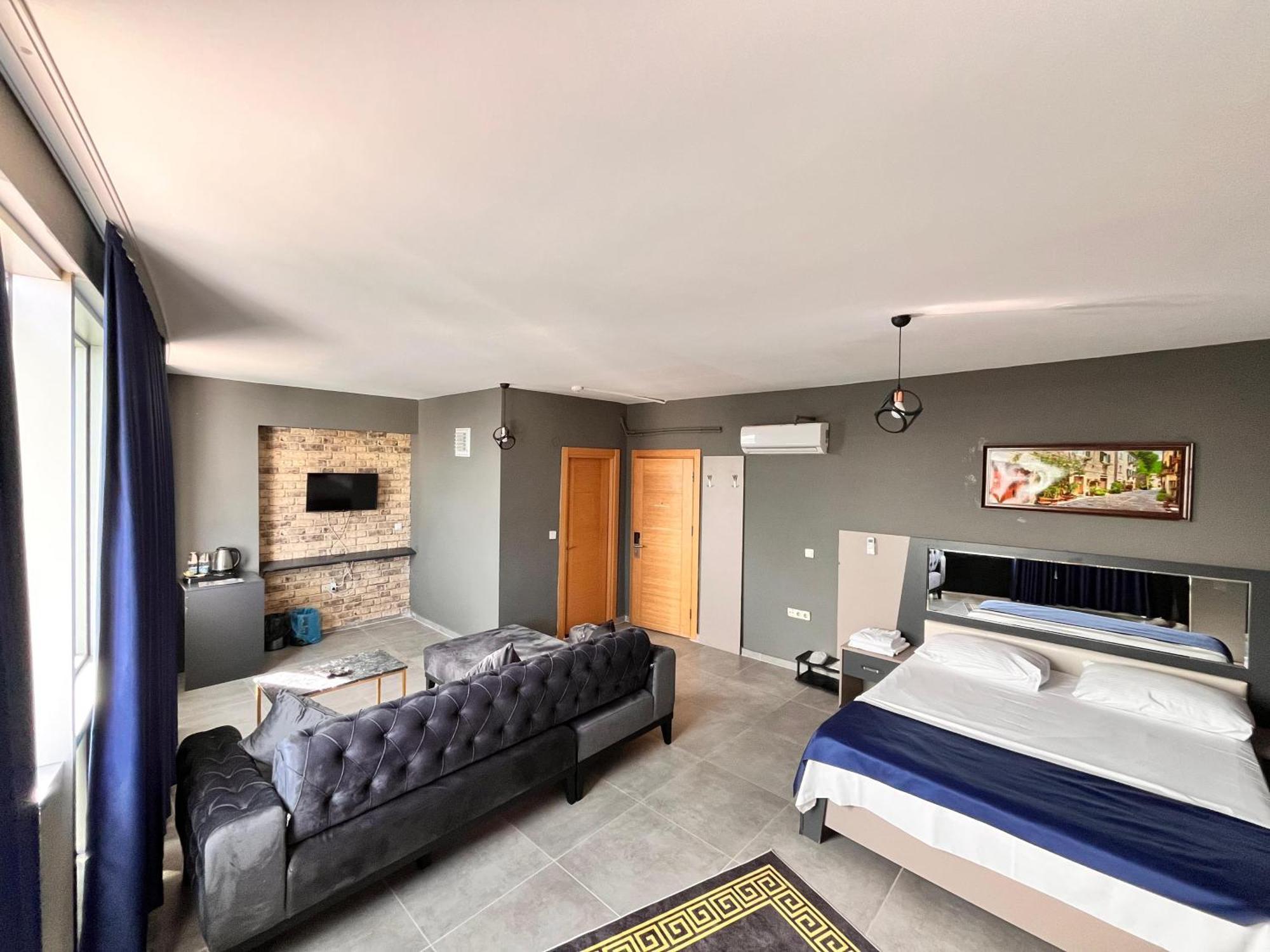 Deluxe Studyo Görsel 2